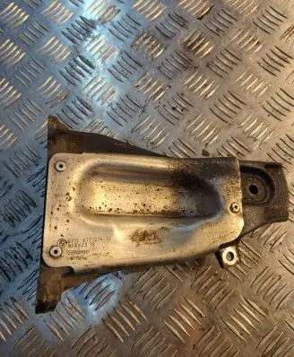 BMW 5 E60 E61 Engine mounting bracket 6771074 55542310