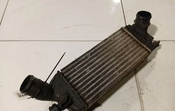 Citroen C5 Intercooler radiator 9657073480