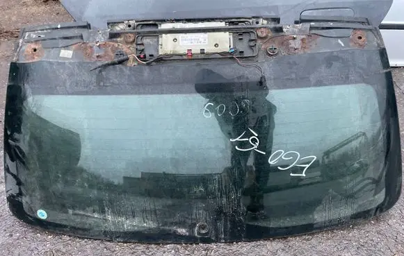 BMW 5 E60 E61 Rear windscreen/windshield window 7060959