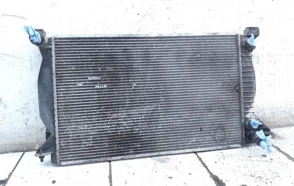 Audi A4 S4 B6 8E 8H Coolant radiator