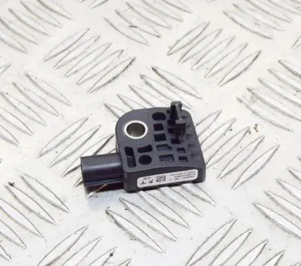 Tesla Model S Airbag deployment crash/impact sensor 100901700A