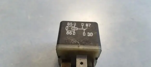 Audi A6 S6 C5 4B Other relay 431951253H