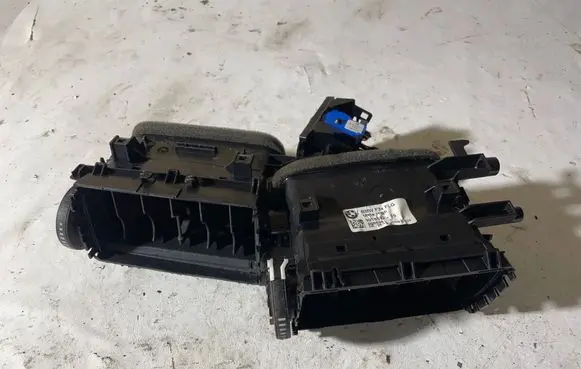 BMW 3 F30 F35 F31 Dash center air vent grill 9218552 508835 095324