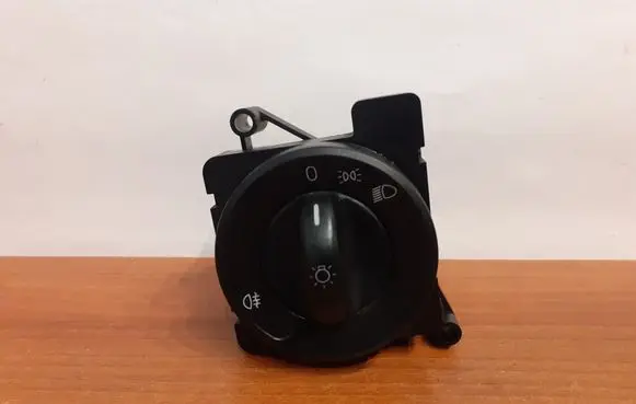 Mercedes-Benz Sprinter W906 Light switch 10168 A9065450104