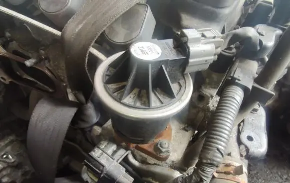 Honda FR-V EGR valve ee01 3166f