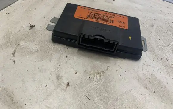 Hyundai Santa Fe Transfer box differential control unit 9544739520