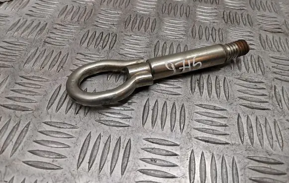Seat Leon (1P) Towing hook eye 