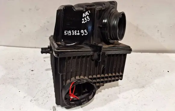Fiat 500X Air filter box 51938293