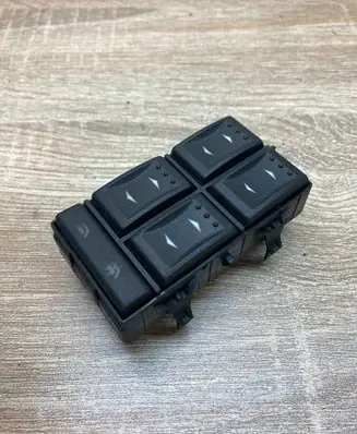 Ford Mondeo Mk III Electric window control switch 1S7T14A132BD