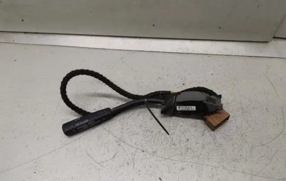 Mercedes-Benz E W210 Cruise control stalk 2105400845