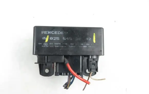 Mercedes-Benz A W168 Glow plug pre-heat relay 0255452832