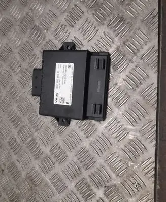 Audi A8 S8 D4 4H Voltage converter/converter module 8K0959663C