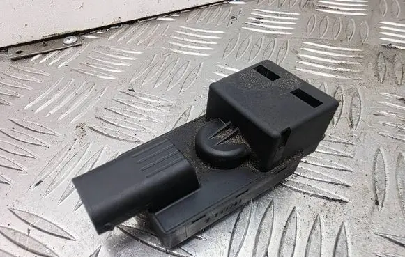 BMW 5 E60 E61 Air quality sensor 6933052