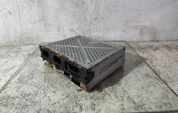 Radio/CD/DVD/GPS head unit