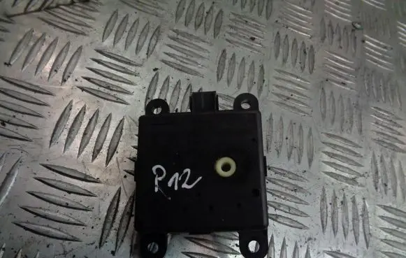 Nissan Primera A/C air flow flap actuator/motor 