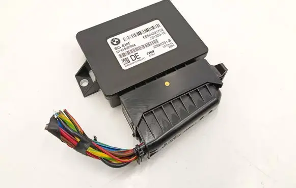 BMW 5 F10 F11 Hand brake control module 6863277 9134047 32620301B