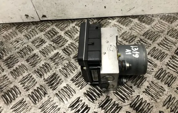 Land Rover Discovery 3 - LR3 ABS Pump 0265234074 0265950337