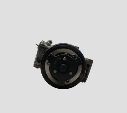 Volkswagen PASSAT B6 Air conditioning (A/C) compressor (pump) 5N0820803 019507030B4