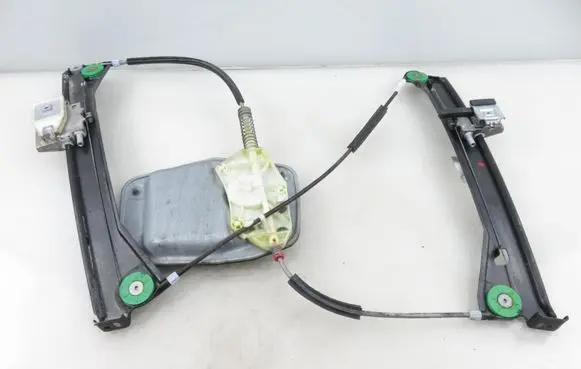 Volkswagen Scirocco Front door window regulator with motor 1Q0959702H 5K0959792A
