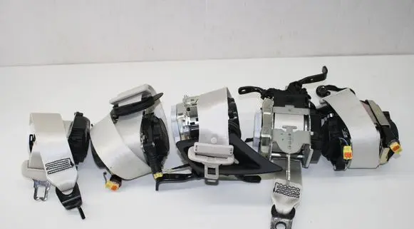 BMW 7 G70 Set of seat belts 