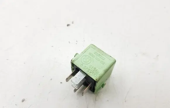 BMW 5 E39 Other relay 8373700