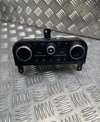 Nissan Qashqai Climate control unit 27500BB55A C2828