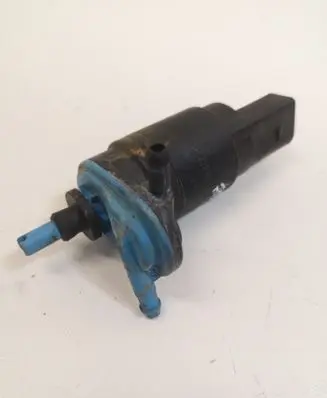 Mercedes-Benz A W169 Windscreen/windshield washer pump 2108691021