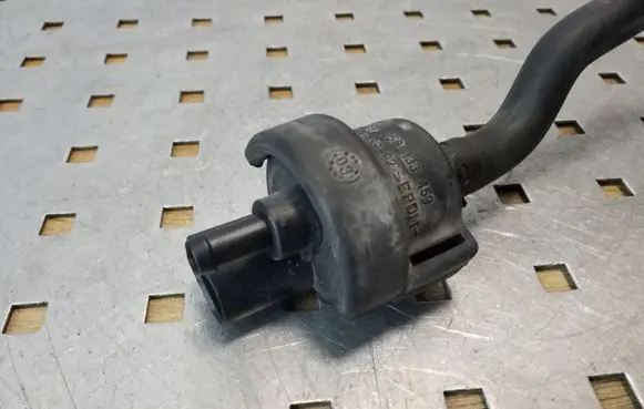 Skoda Octavia Mk2 (1Z) Vacuum valve 058133459