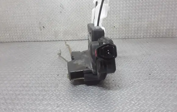 Hyundai Santa Fe Front door lock