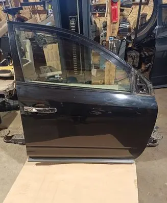 Nissan Murano Z50 Front door