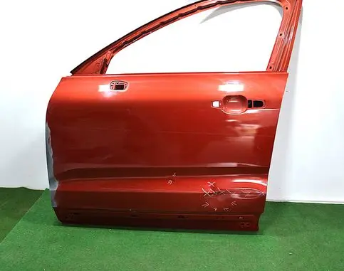 Volvo XC40 Front door