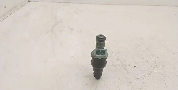 BMW 5 E39 Fuel injector 0280150415