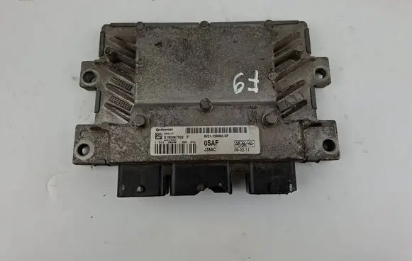 Ford Focus Engine control unit/module 8V2112A650SF S180047002