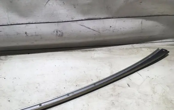 Mercedes-Benz SL R129 Windshield trim