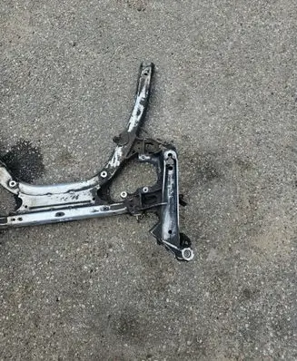 BMW 5 E60 E61 Front subframe 6759461