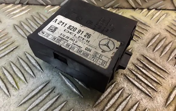 Mercedes-Benz E W211 Alarm control unit/module 2118209126 A2118209126
