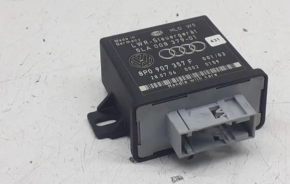 Audi Q7 4L Light module LCM 5LA00837901 8P0907357F