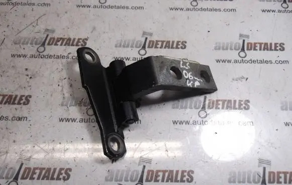 Lexus LS 430 Front door upper hinge