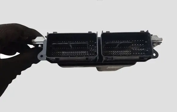 Volvo V40 Engine control unit/module 31452623