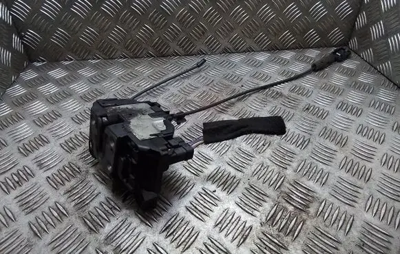 Front door lock