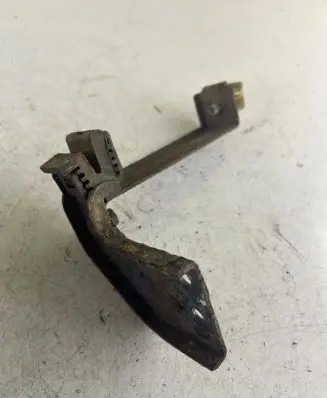 Toyota Land Cruiser (J120) Radiator mount bracket