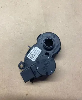 Dacia Duster II Air flap motor/actuator T32096B 070918CC HAC120VLG7
