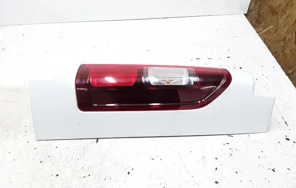 Renault Trafic III (X82) Rear/tail lights