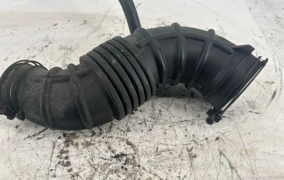 Hyundai H-1, Starex, Satellite Air intake hose/pipe 281384H050