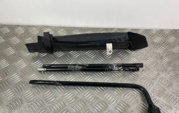 Dodge Durango Wheel nut wrench 