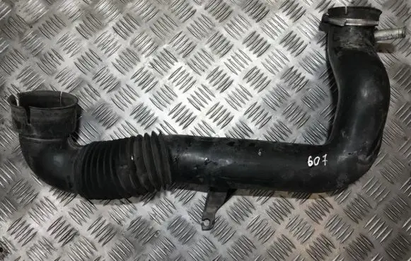 Air intake hose/pipe