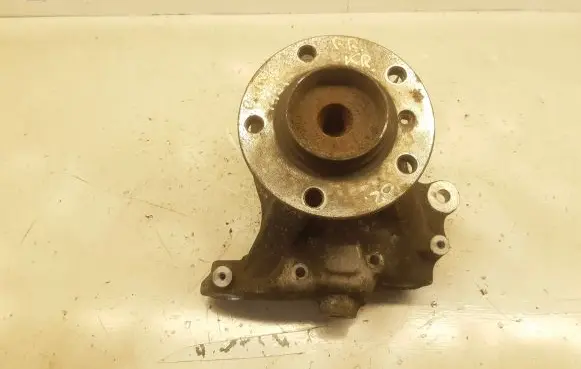 BMW 7 E65 E66 Front wheel hub spindle knuckle 6753451