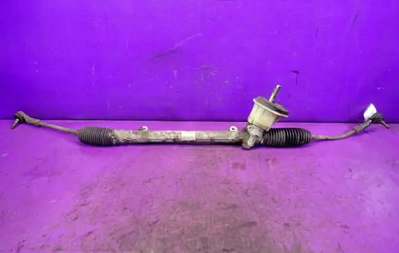 Renault Clio III Steering rack 8200124408