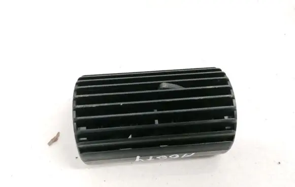 Opel Astra F Dash center air vent grill