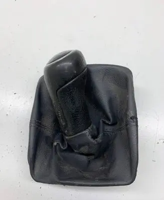 Volkswagen Polo Gear lever shifter trim leather/knob 6Q1711113F